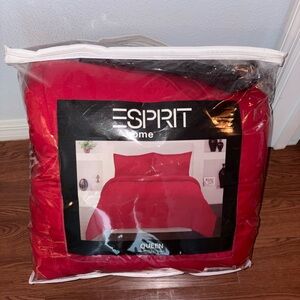 Esprit Bold Red Comforter Set